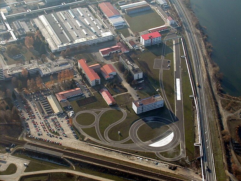 Areál s polygónom v Púchove z vtáčej perspektívy